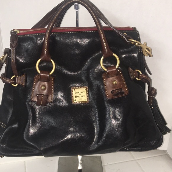 Dooney & Bourke Handbags - Dooney and Bourke bag